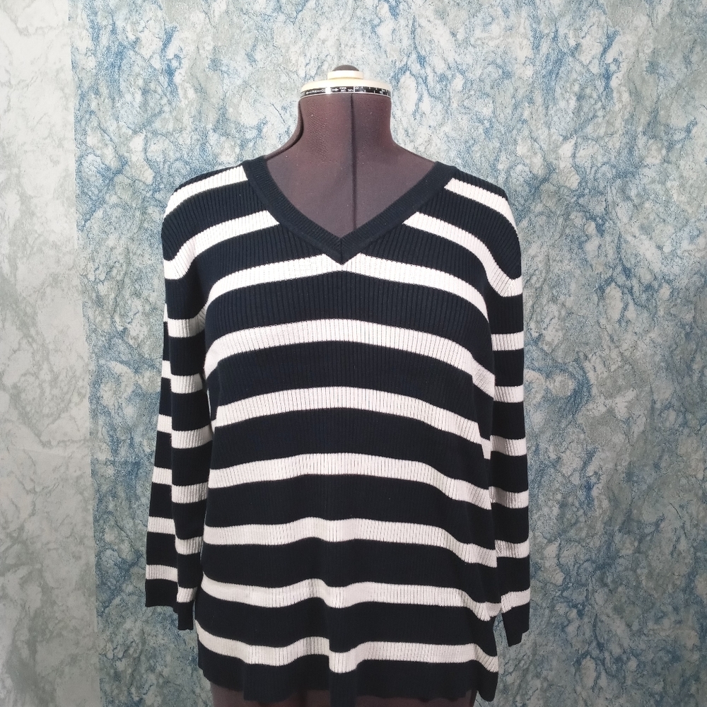 Chaps Denim striped V neck sweater